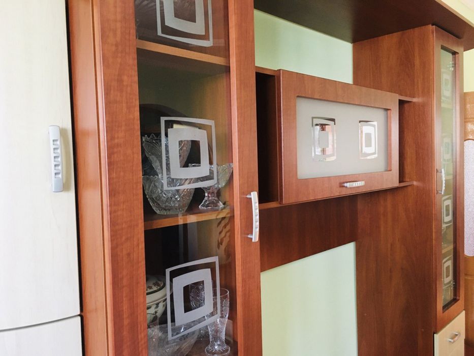 Стенка гостинный