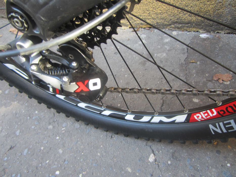 Bicicleta electrica full suspension