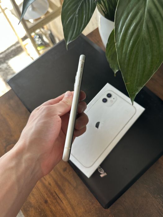 Iphone 11 (128 gb) с коробкой айфон