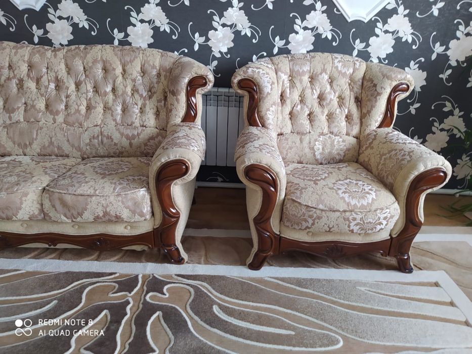 Диван угловой и кресло Потютьков
