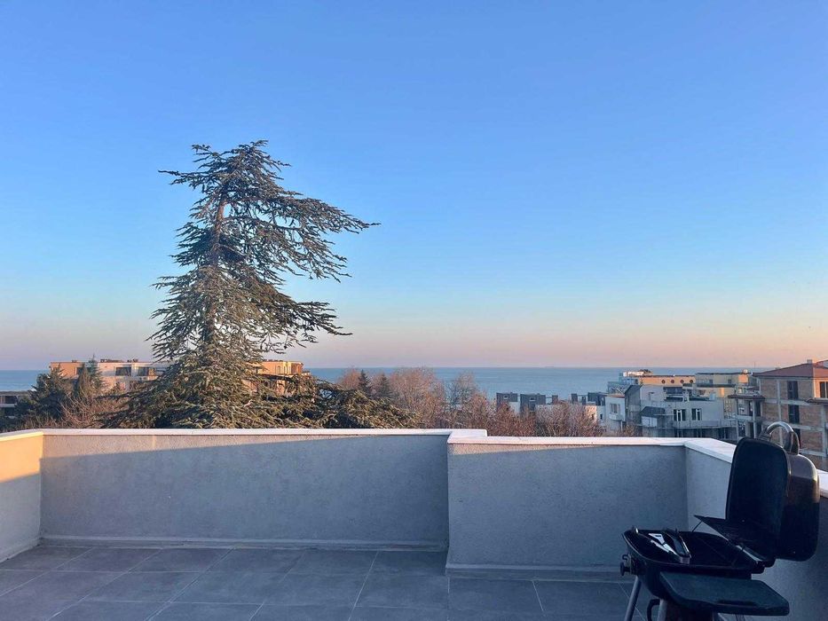 Тристаен апартамент в Равда с морска гледка!