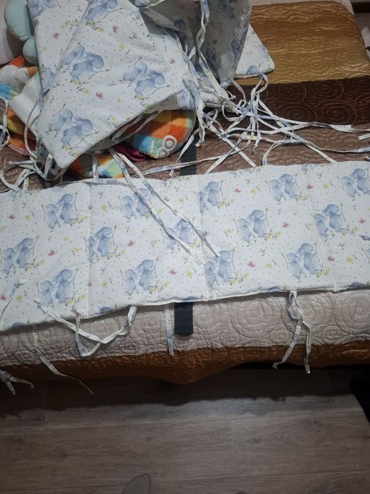 Продам бортик для манежи