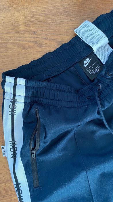 Nike NSW долнище L размер