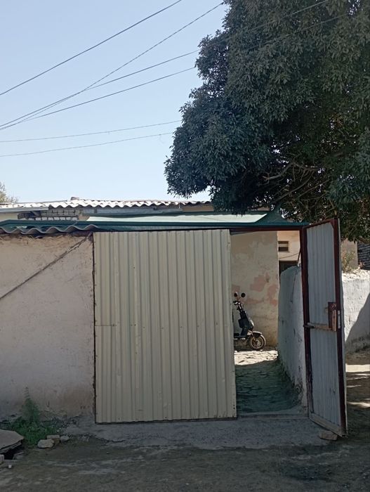 Бухоро вилояти Когон Шахарида ховли сотилади