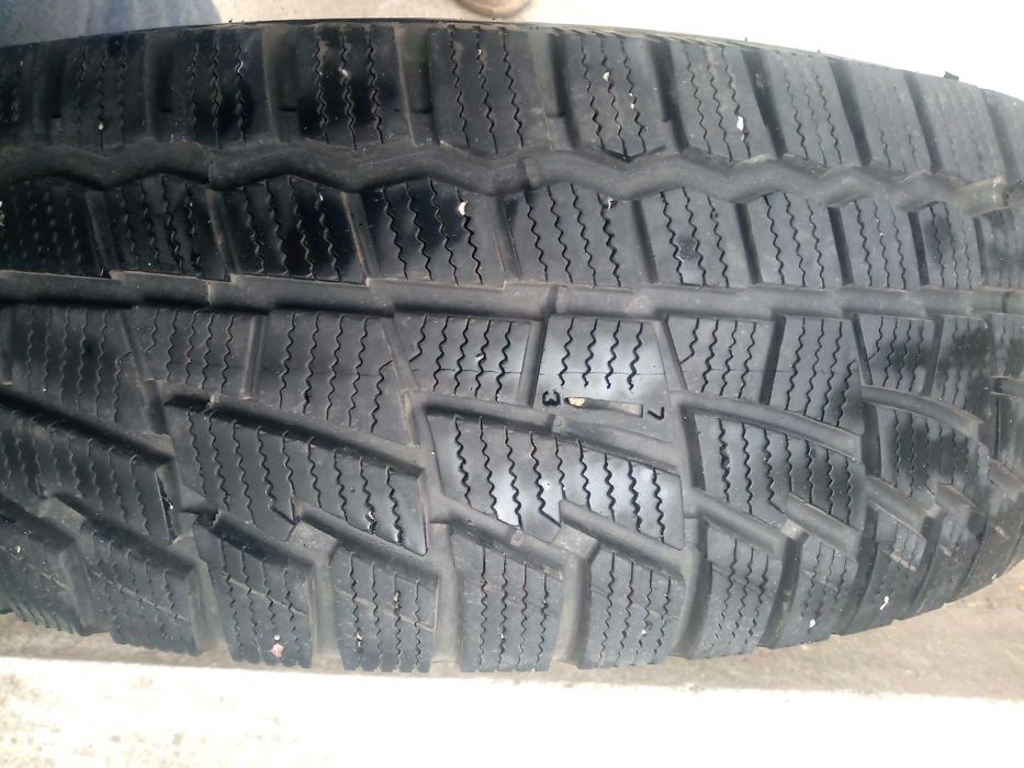 SUV Зимни гуми 215/70/16