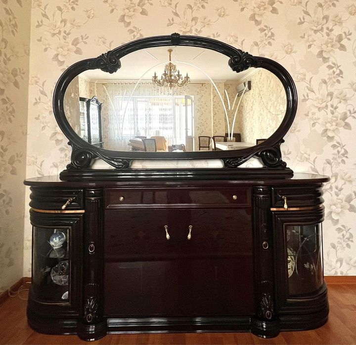 Сервант и комод для гостинной