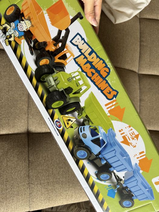 Продам детскую машинку