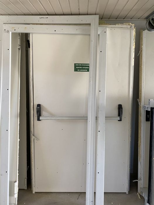 Usi Metalice Industriale - Usi Frigorifice