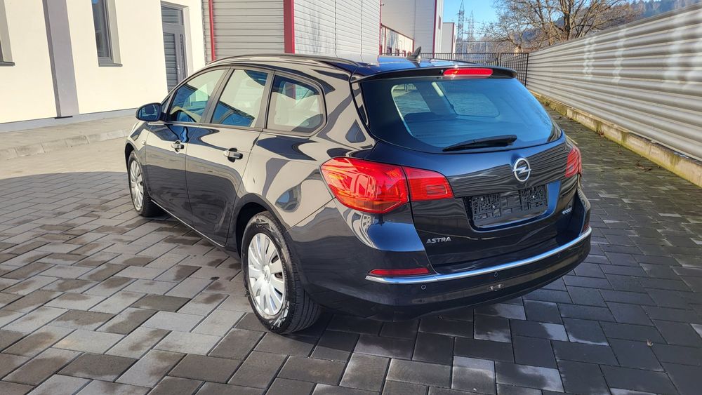 Opel Astra J, 2013, 1.7cdti, Belgia