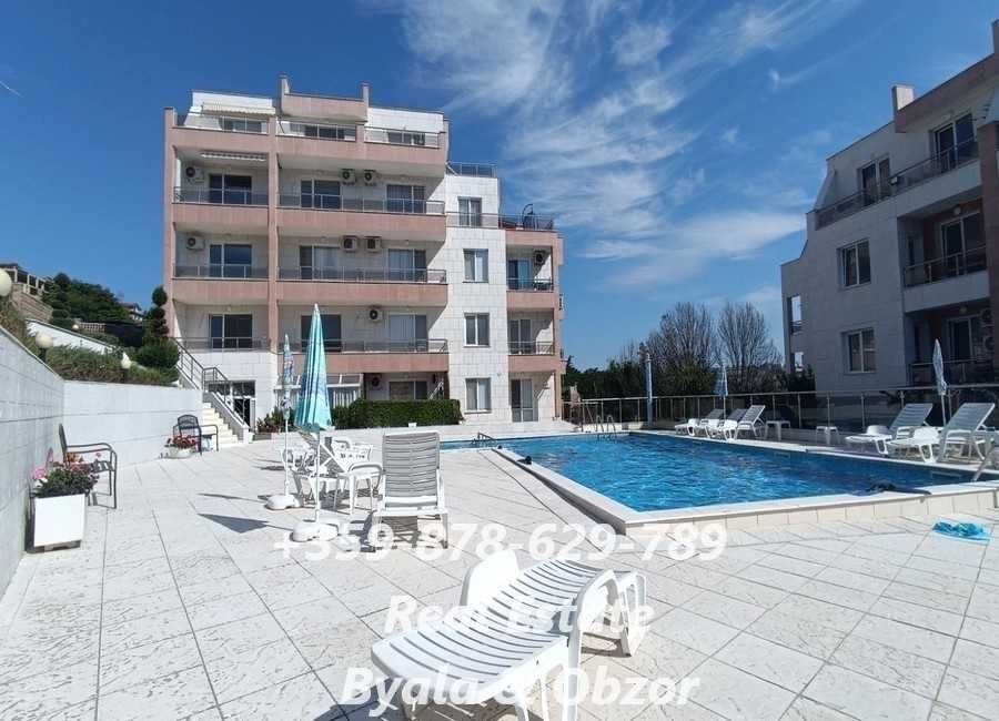 Дава се под наем Двустаен апартамент в Бяла - 61 кв.м за 74311.59 € - Снимка #4