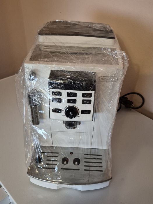Vând Delonghi Ecam Cappuccino Integrat