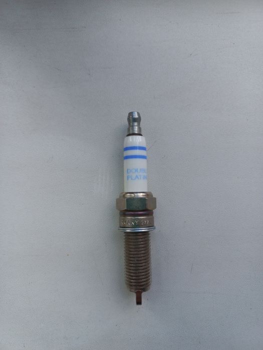 Продам свечи зажигания Bosch