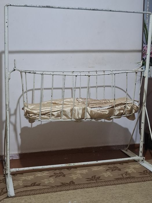 Temir belanchak beshik