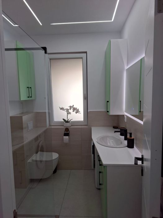 Penthouse premium de închiriat direct  proprietar, prima închiriere, complet mobilat și utilat, terasă spectaculo asă de 55 mp, loc de parcare inclus.