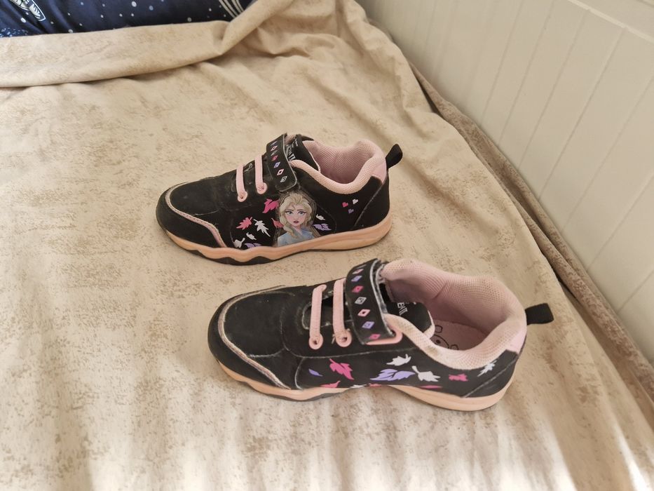 Adidasi Frozen 29 cu luminite functionale