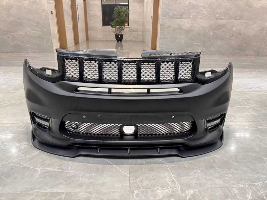 Jeep GRAND CHEROKEE SRT предна броня, фарове, капак и други части