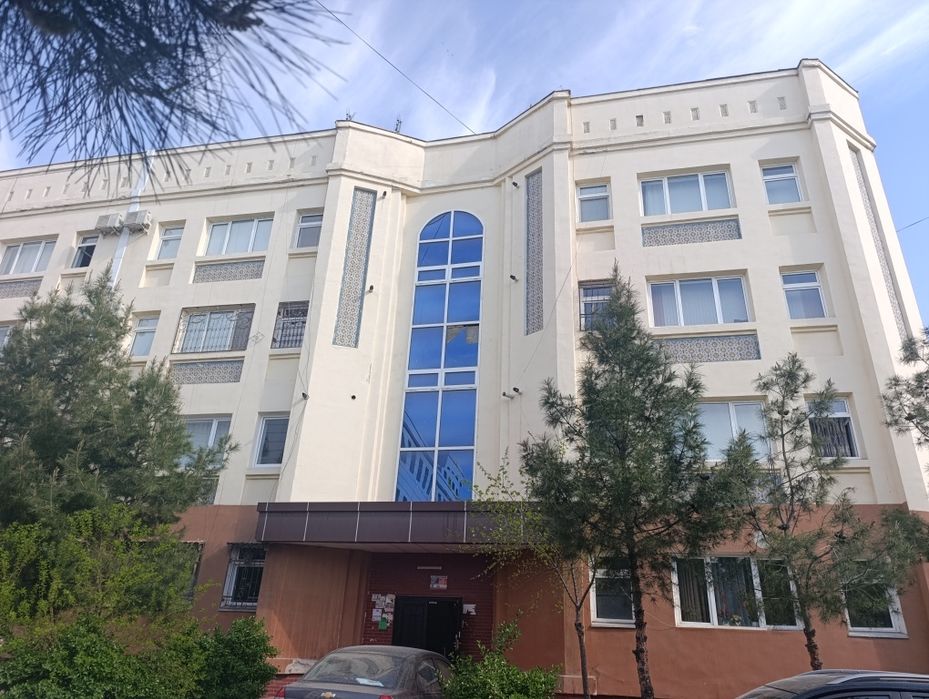 Фарғона шаҳар ҳокимлиги ёнида хонадон ижарага берилади