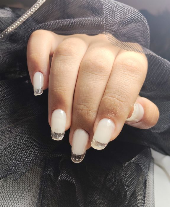 Manichiura gel și semi permanenta Pitești Prundu l