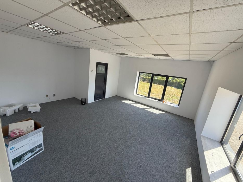 Vând sau închiriez spațiu comercial Hala 1200np teren 4620m