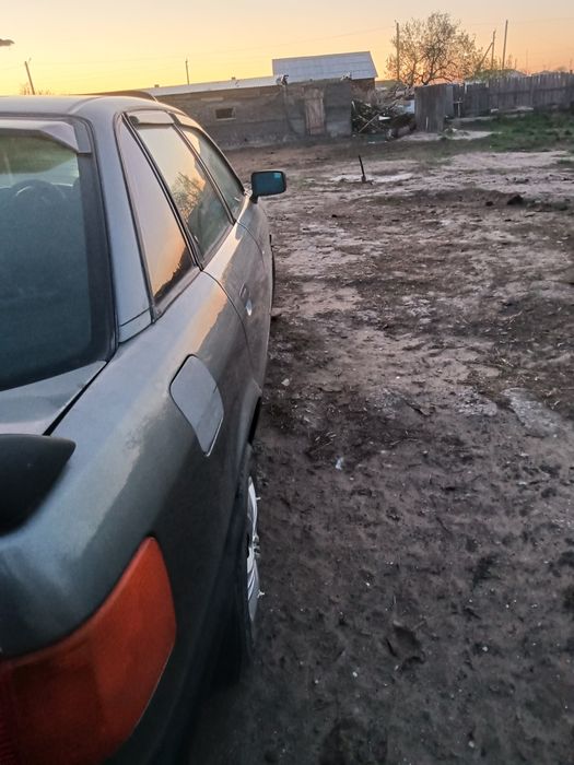 Ауди 80 б3 1990г объем 1,8