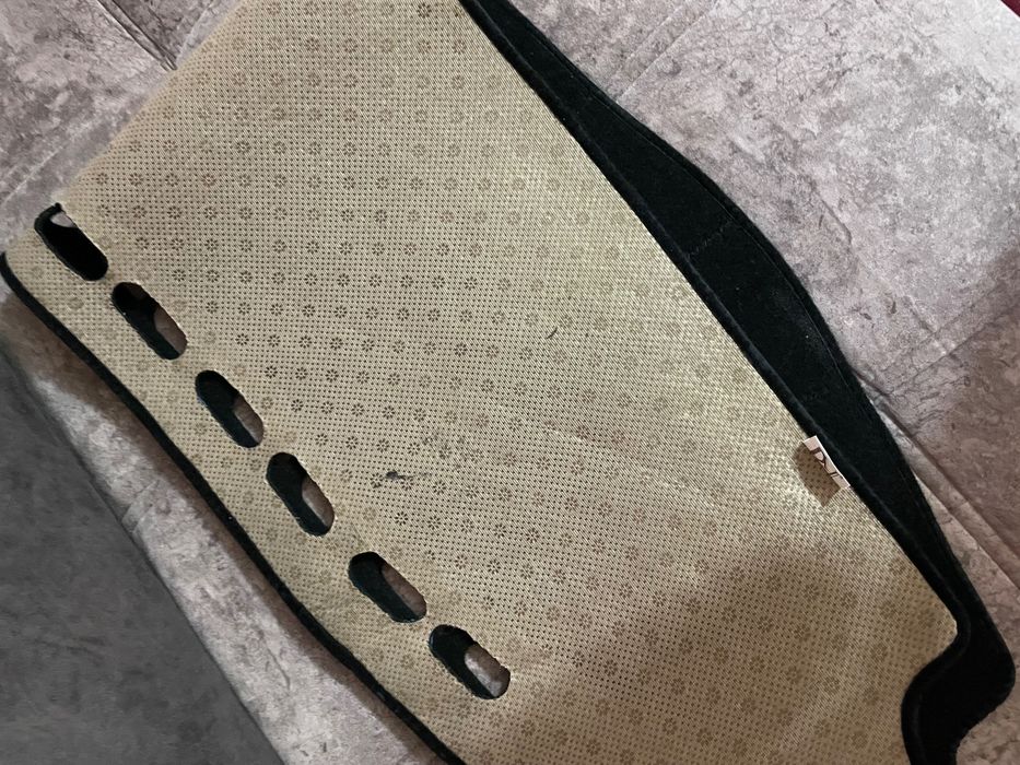 Полик на переднюю панель