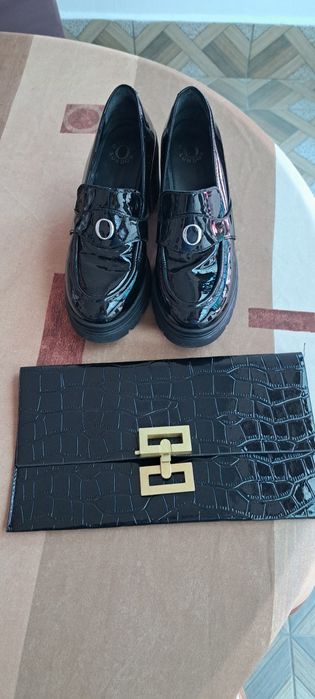 Pantofi Osprey London,marime 38,o purtare