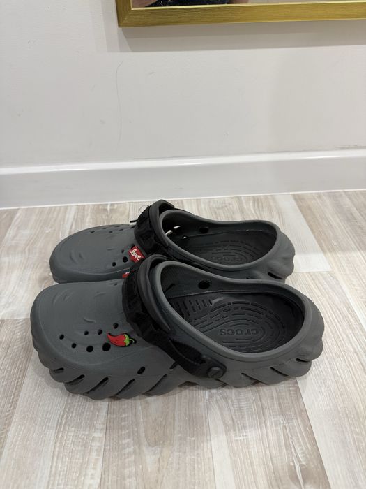 Продам Crocs графитовые