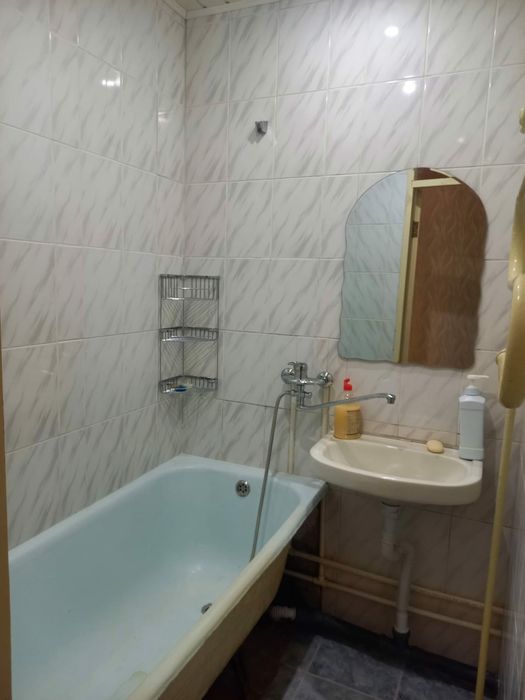 Продам 2 ком Достыка