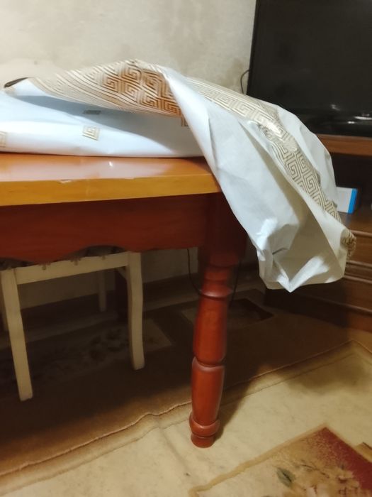 Большой стол гостевой