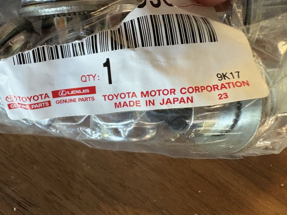 Оригинални гайки за джанти Toyota / Lexus