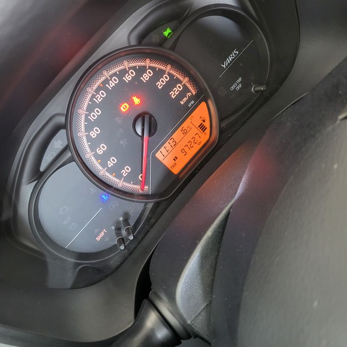 Тойота Ярис 2017