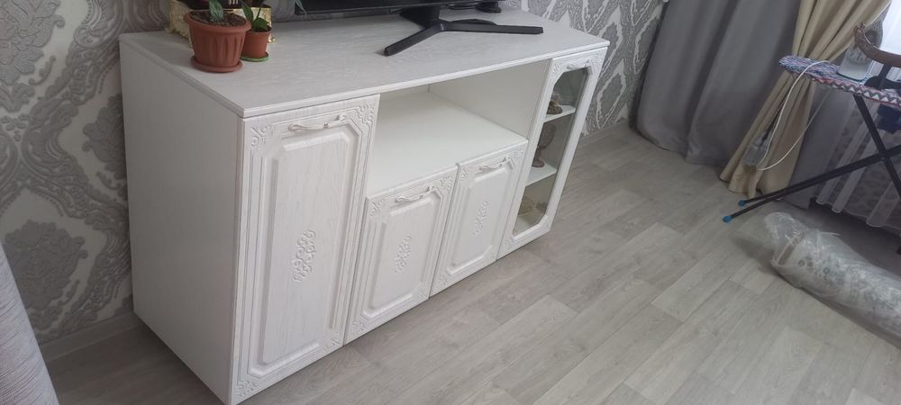 Продам срочно тумбу