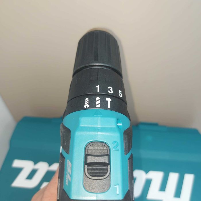 Нов безчетков винтоверт Makita HP332D