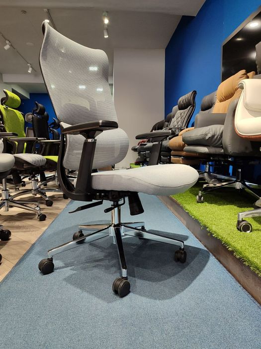 Raxbarlar uchun ofisniy setichniy kreslo madel 705 A