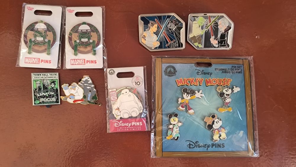 Оригинални Дисни  значки