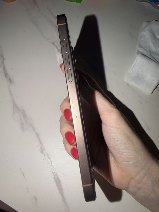 Продам Iphone 16 Pro Max