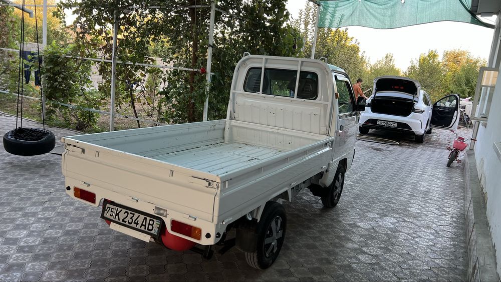 Labo 2025 yili sotiladi