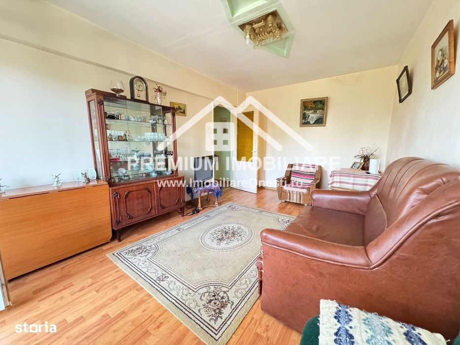Apartament 3 camere etaj 2 de vanzare — fotografia 1