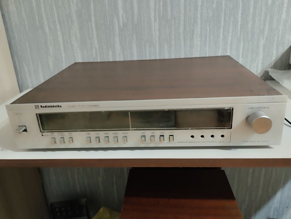 Тюнер Радиотехника Т-101 стерео