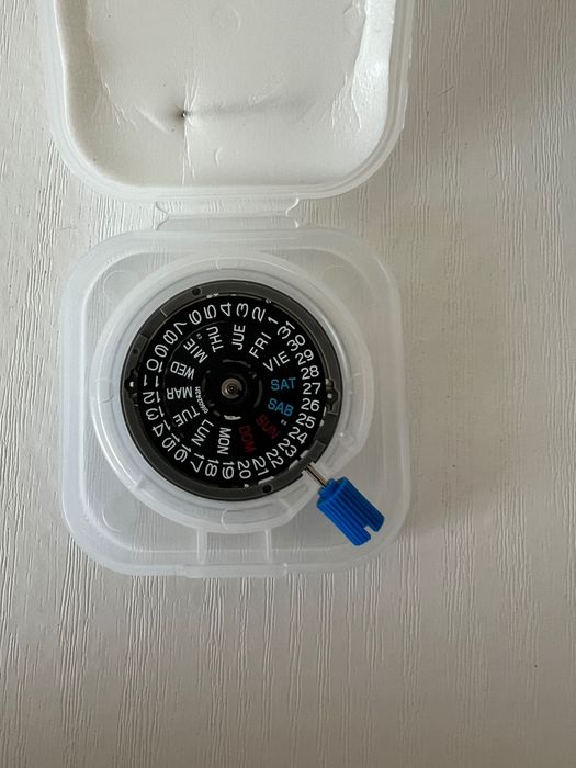Механизъм Seiko NH36 Механизъм Miyota 8215