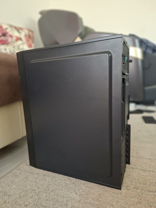 Carcasa Seriox ATX si sursa de alimentare PN1000M de 1000W 80 plus gold