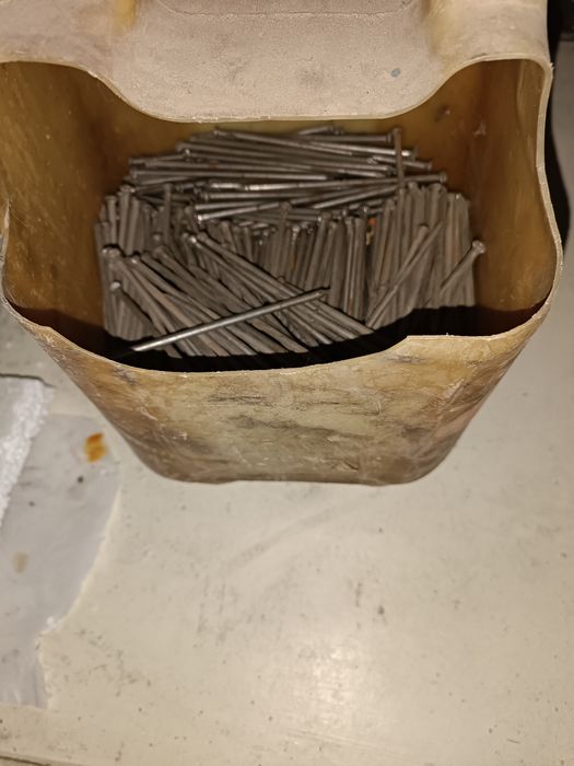 Продам гвозди новый