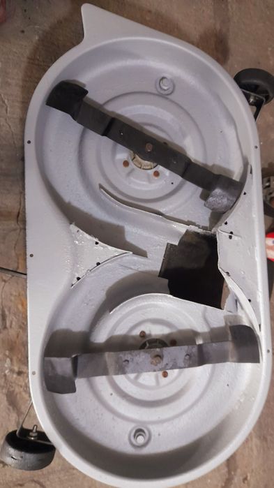 Tractoras  tuns iarbă Alko  Garden Liner 16,5Hp Hydrostatic 105cm