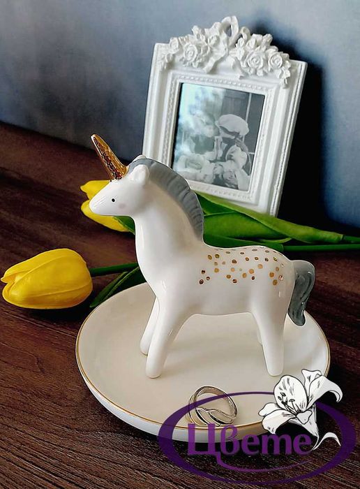 Керамични поставки за бижута