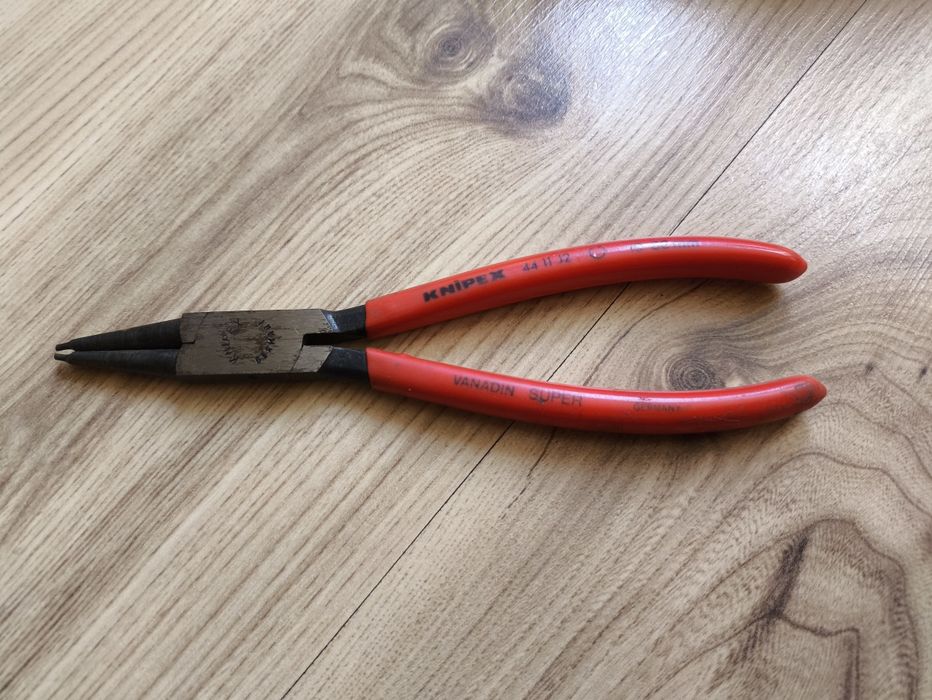 Нови профи. истински инструменти Knipex