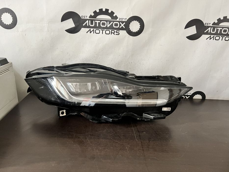 Far dreapta full led Jaguar XE facelift 2019-2023