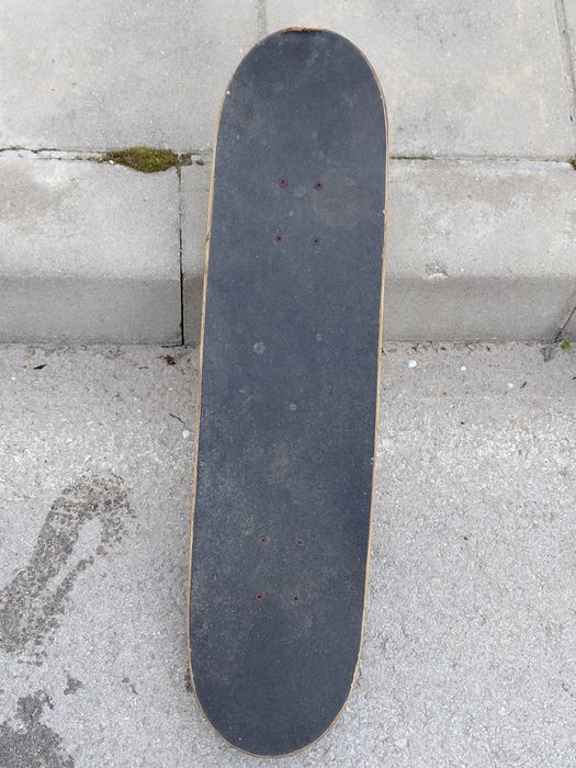 Скейтборд в добро състояние – готов за каране