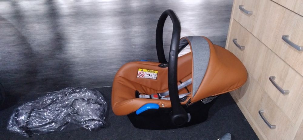 Cărucior/căruț copii 3 în 1 sport+landou+scaun auto.Krausman Nexxo.

-- design modern

-- calitate superioară

-- practic și ușor

-- cadru robust