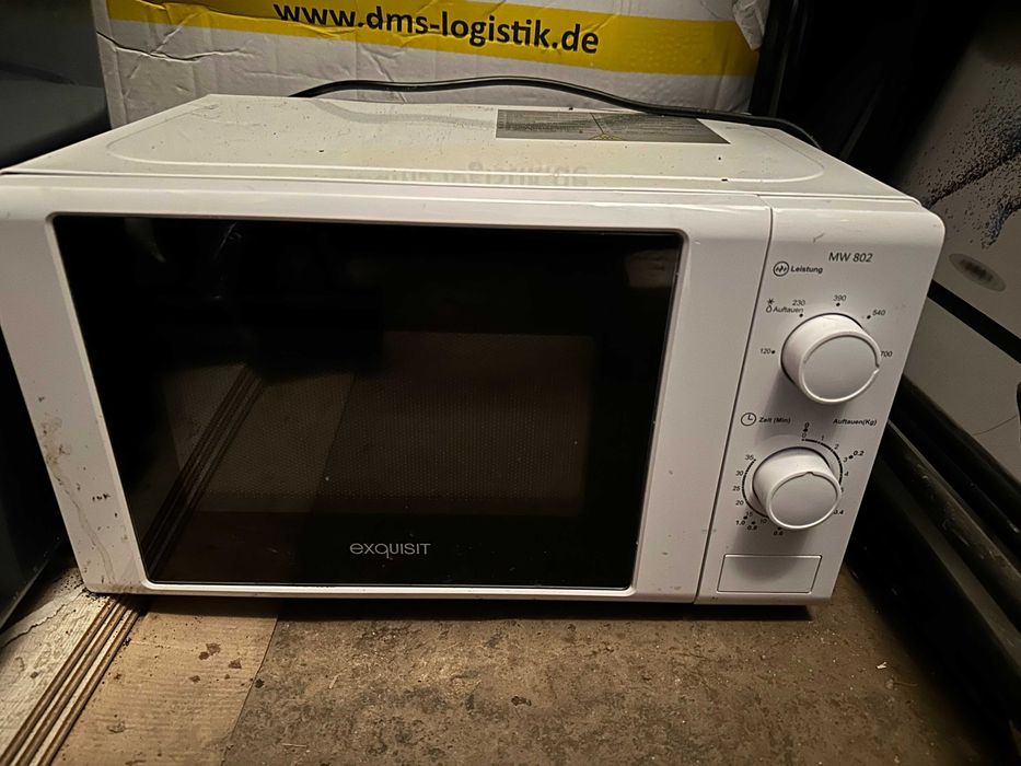 Микровълнова фурна , 700 W, 20 Литри