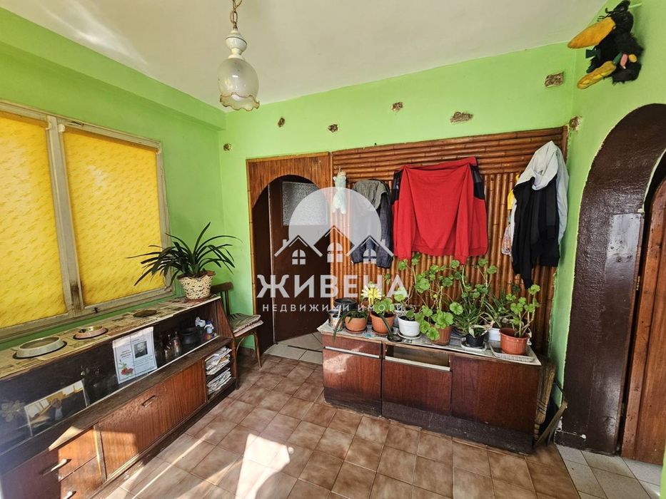 Продавам къща в с.Константиново, площ 193 кв.м